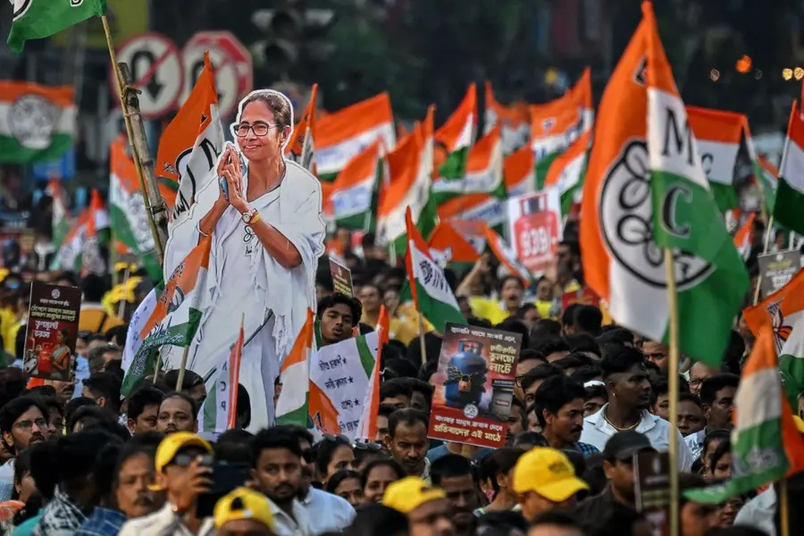 బెంగాల్ పీఠంపై దీదీ పట్టు బిగిస్తుందా? దాదా వ్యూహం పారుతుందా?